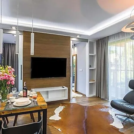 Pod Skocznia Apartmanhotel 4*