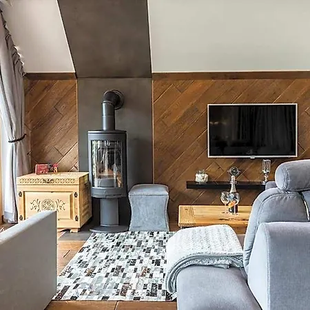 Pod Skocznia Apartmanhotel 4*