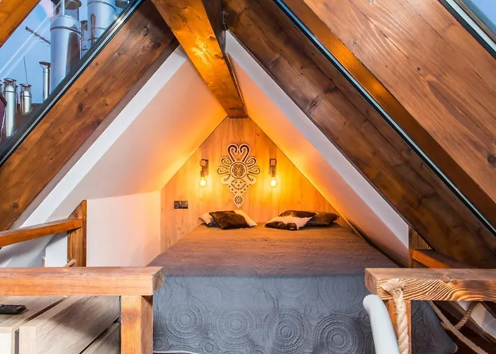 Pod Skocznia Hotel apartamentowy 4*