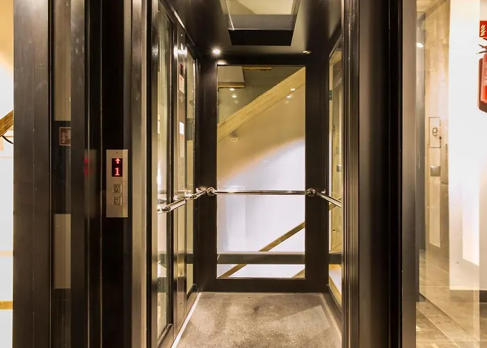 Pod Skocznia Hotel apartamentowy 4*