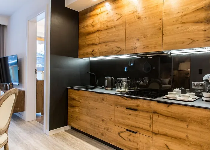 Pod Skocznia Hotel apartamentowy 4*