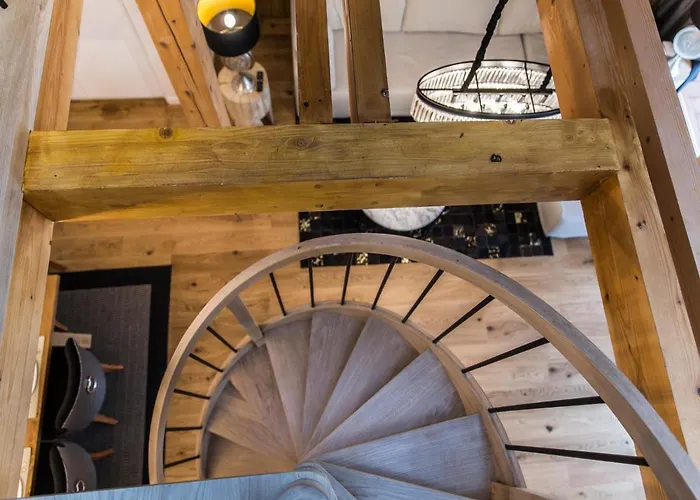 Pod Skocznia Hotel apartamentowy 4*