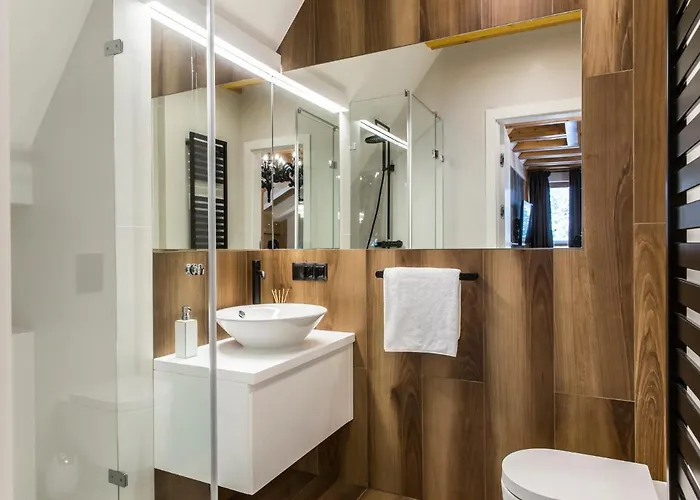 Pod Skocznia Hotel apartamentowy 4*